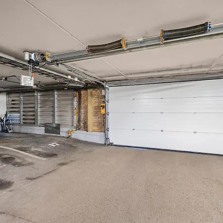 Modern 3 Bedroom - 4 Minute Walk From Metro - Floor Baclony View Apartment Oslo