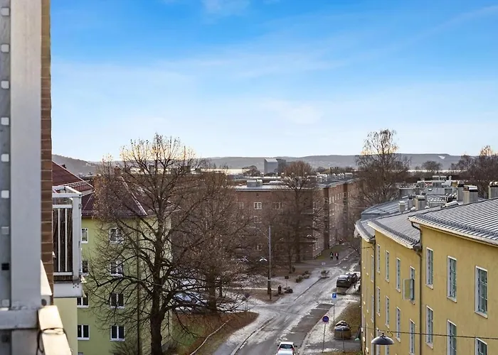 Appartement Modern 3 Bedroom - 4 Minute Walk From Metro - Floor Baclony View *