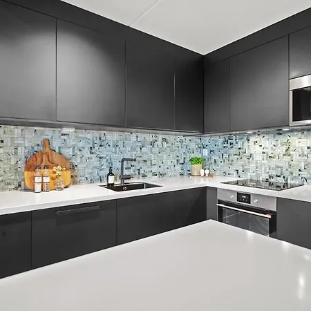 Modern 3 Bedroom - 4 Minute Walk From Metro - Floor Baclony View * Oslo